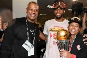 挺有眼光的??卡舅6年前開口要湖人股份 湖人今年100億