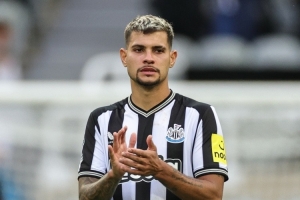 吉馬良斯選世界最佳球員無視伊薩克，遭球迷調侃：有人酸了??