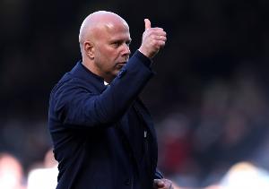 斯洛特：我們首發11人可能每人至少值1億鎊，不應關注伊薩克身價