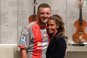 太陽報獨家：瓦爾迪全家都在學意語，瓦爾迪已掌握常用的罵人詞匯