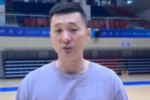 劉煒：馮傲后面的路還是非常長的 希望大家不要捧殺他