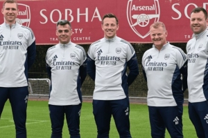 阿森納官方：大衛(wèi)-霍斯曼出任青訓(xùn)教練，帶隊參加青年歐冠等賽事