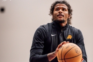 期待新賽季的表現(xiàn)！太陽官方曬杰倫-格林訓(xùn)練照