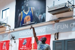 保持專注！勇士官方曬追夢格林在中國衢州訓練照