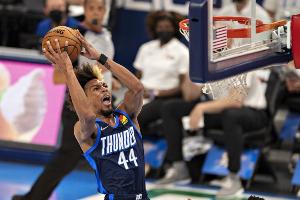 NBA生涯場均2分1.1板！Scotto：灰熊與小查理-布朗達成了簽約協議