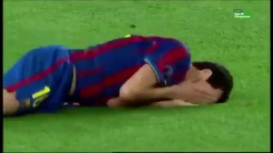 布教授宣布退役！經典一幕??布斯克茨倒地驚鴻一瞥