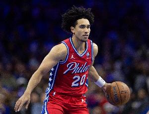 Shams：預(yù)計(jì)麥凱恩將接受右手拇指手術(shù) 并將缺席大約四到六周