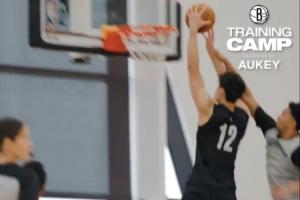 籃網社媒曬曾凡博訓練扣籃：用一記小曾的扣籃和大家說晚安