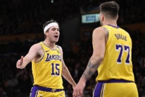 機(jī)遇與挑戰(zhàn)并存！里夫斯賽季前瞻：合同年與東契奇搭檔是福是禍？