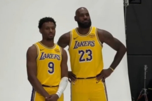 父子組合第二年！媒體日詹姆斯和布朗尼一起拍攝定妝照