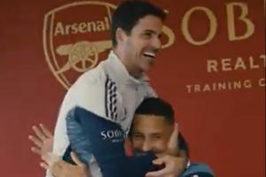 他留下?? 薩利巴與阿森納續約5年，阿爾特塔激動地將其抱在懷中