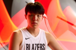 5V5時對誰印象最深？羅威：楊瀚森 他可能沒完全聽懂 但就學(xué)會了