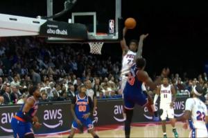 蹦得真高??76人探花埃奇庫(kù)姆起飛 隔扣米切羅沒(méi)成功但造成犯規(guī)