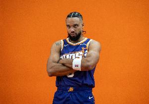 高效上雙！狄龍5中3&三分4中3射落10分 另有2板3助1斷