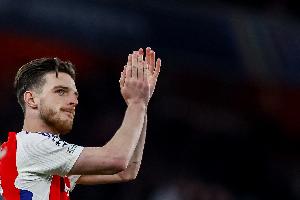 賴斯在2025年直接參與10粒英超進球，隊內僅次于特羅薩德