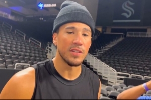 前隊友艾頓新賽季能為湖人帶來什么？布克：我們只能拭目以待了