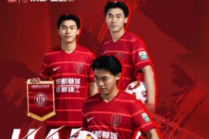 祝“核桃”胡荷韜22歲生日快樂！祝艾孜買提20歲生日快樂！