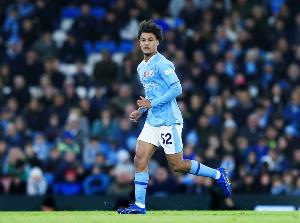 瓜迪奧拉：鮑勃在防守端就是臺機器，他在進攻三區的表現同樣出色