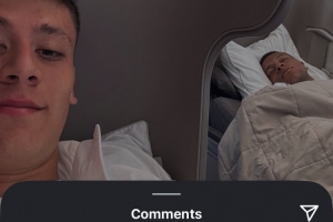 居勒爾曬姆巴佩入睡照，后者回復(fù)：這趟哈薩克斯坦之旅可不輕松啊