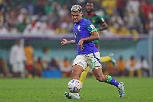 飛行途中窗戶破裂！巴媒：吉馬良斯、喬林頓與巴西隊匯合行程受阻