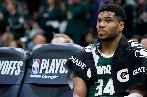 連續(xù)三年首輪出局！Shams：字母哥擔(dān)憂新陣容能否繼續(xù)爭冠