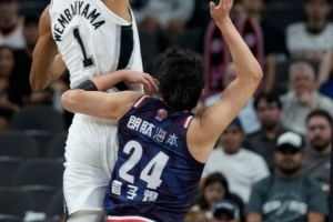 表現(xiàn)不理想！管子煜6中2&三分4中1得6分 出現(xiàn)4次失誤&正負(fù)值-26