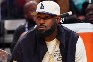 詹姆斯身邊人士：我們只是需要時間 相信治療方案能讓詹姆斯康復