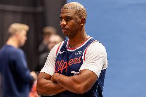 老炮太穩！保羅出戰17分鐘三分5中4砍下15+6+4 竟還貢獻2次蓋帽