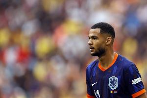 為荷蘭打進17球，加克波國家隊進球數追平古利特和奧維馬斯