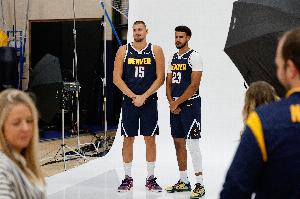 約基奇：我覺得卡梅隆-約翰遜總在勉強(qiáng)自己融入 他不必刻意迎合