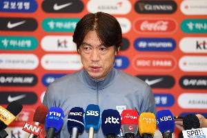 韓國隊主帥：短時間內提升球員水平很難，將從慘敗中吸取教訓
