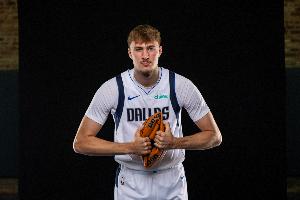 弗拉格：我需更好地與濃眉配合&最大化他的優勢 我們正努力融合中