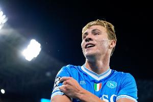 丹麥前鋒：人們一致認(rèn)為霍伊倫是頂級(jí)球員，現(xiàn)在很多人都看到了