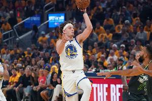 波杰姆斯基：作為控衛(wèi)我要確保球權(quán)分配均衡 同時要保持自身節(jié)奏