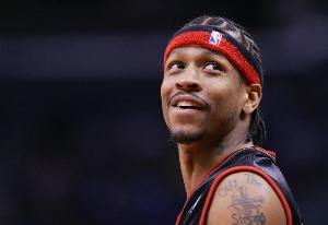 艾弗森：當我有錢后就幫襯身邊的朋友 你不給錢有人就開始質疑你