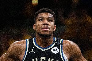 和字母哥打球體驗如何？特納：完全不同 他讓所有人變得輕松