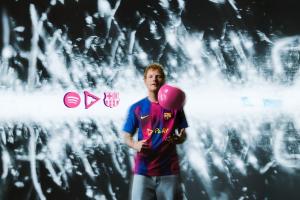 萊萬(wàn)談黃老板與巴薩聯(lián)名球衣：他的歌曲早已在我們更衣室的歌單里