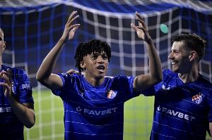 世體：巴薩仍關(guān)注16歲瓦雷拉，先明確拉什福德未來再?zèng)Q定是否求購(gòu)