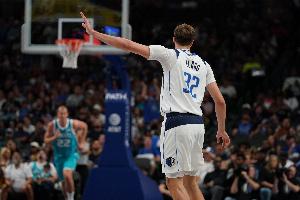 克萊：弗拉格身體狀態出色已對比賽產生巨大影響 對他充滿期待