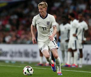 戈登：想成為世界頂級邊鋒我還有很多工作要做，我不害怕競爭