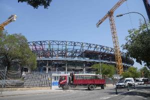 世體：諾坎普球場側看臺工程取得進展，第三層看臺工程仍持續推進