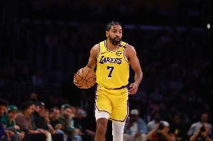 煙不夠抽！文森特半場6記三分拿下22分3助 開場連轟18分