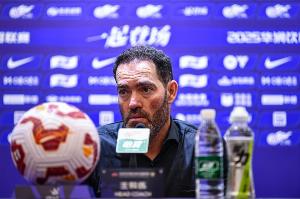 今晚報(bào)：中超重燃戰(zhàn)火 保級(jí)與爭冠集團(tuán)混戰(zhàn) 局勢撲朔迷離