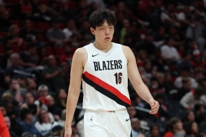 媒體人：大方承認(rèn)小楊與凱斯勒&弩機(jī)差距 這也是新秀必須交的學(xué)費