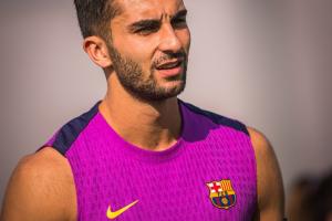 再傷一人！巴薩官方：費蘭因左腿肌肉不適，缺席對陣赫羅納的比賽