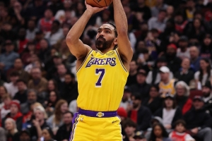 首發(fā)第五人！文森特6中5得14分2助1斷 三分5中4&第二節(jié)11分