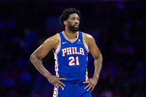 媒體人：恩比德這競技狀態還是不錯的 目前唯一困擾他的是傷病