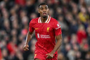 斯洛特：換下赫拉芬貝赫是因為他扭傷了腳踝，他的確有傷病隱憂