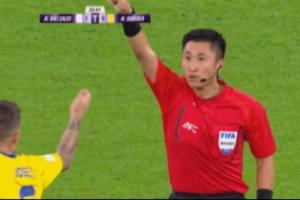 ??前皇馬球員何塞盧不斷抗議，馬寧解釋無果怒吼“get out”！