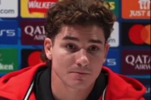 英語沒還給老師！賽前發(fā)布會記者英文提問，小蜘蛛笑著表示聽懂了